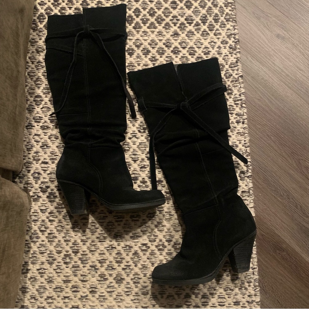 Report Women's Black Suede Knee-High Boots Size 7.5 Tie Boho Heels Round Toe